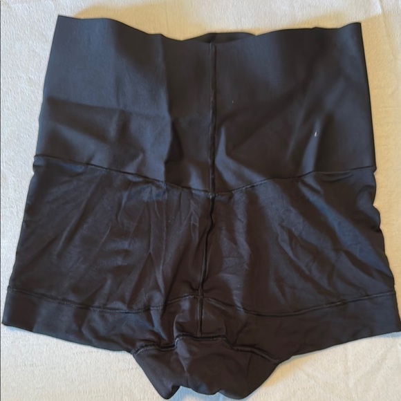 Maidenform Black High Waist Shaping Shorts - Picture 5 of 5